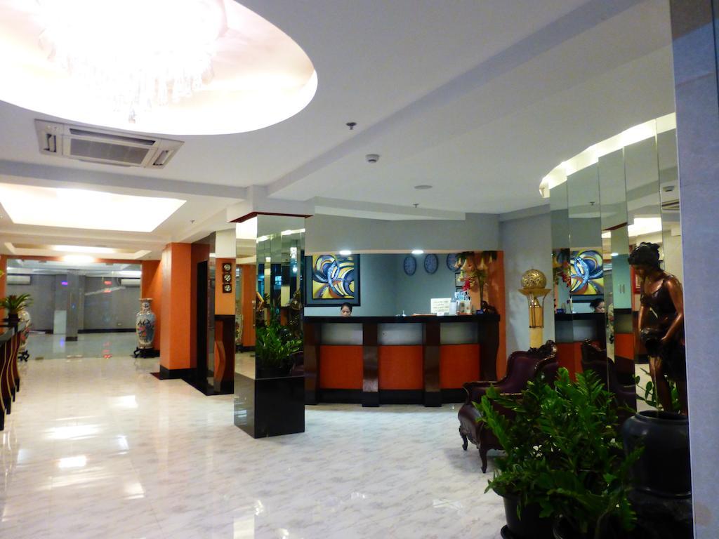 Silver Oaks Suites & Hotel Manila Exterior foto