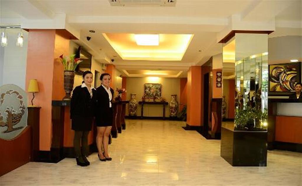 Silver Oaks Suites & Hotel Manila Exterior foto